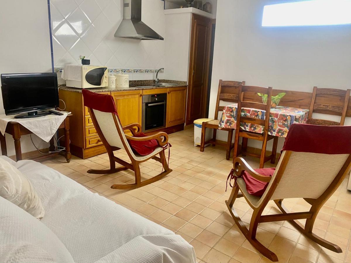 Puerto De Pollensa Villas And Apartments, With Private Mountain Ideal For Runners, Trailers,Near Puerto Pollensa Beach Approximately 5 Minutes Walking, Unique Experience In A Ullal Old Typical Mallorca House With Private Mountain And Near To The Beac 外观 照片