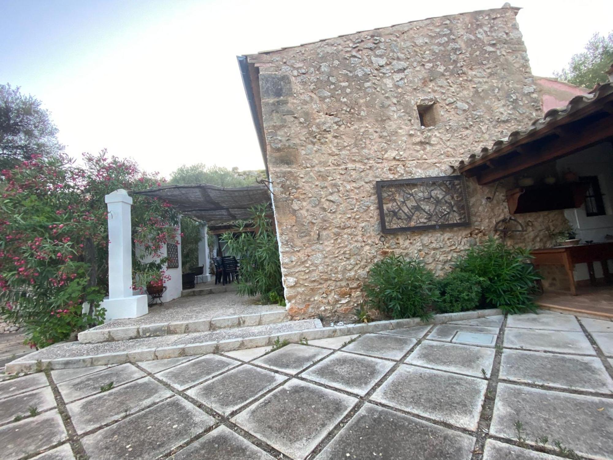 Puerto De Pollensa Villas And Apartments, With Private Mountain Ideal For Runners, Trailers,Near Puerto Pollensa Beach Approximately 5 Minutes Walking, Unique Experience In A Ullal Old Typical Mallorca House With Private Mountain And Near To The Beac 外观 照片