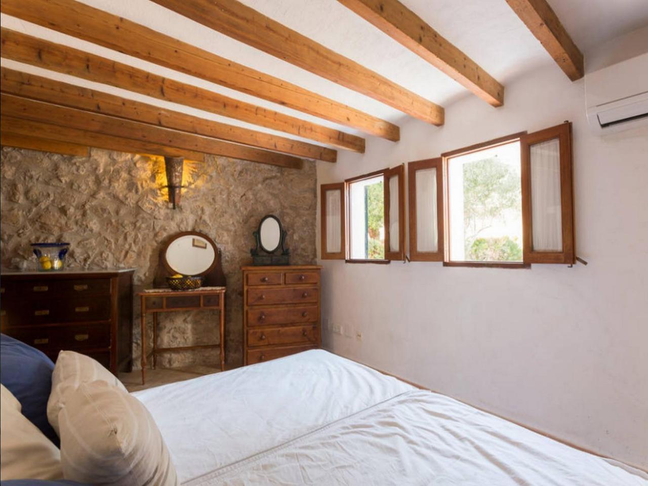 Puerto De Pollensa Villas And Apartments, With Private Mountain Ideal For Runners, Trailers,Near Puerto Pollensa Beach Approximately 5 Minutes Walking, Unique Experience In A Ullal Old Typical Mallorca House With Private Mountain And Near To The Beac 外观 照片
